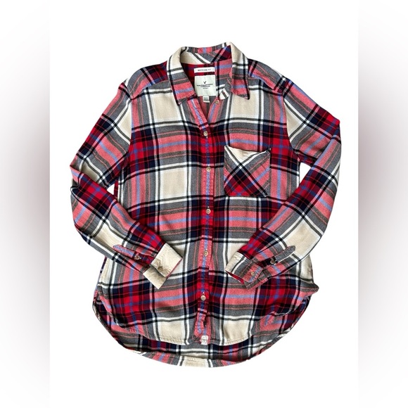 5/$25 American Eagle women’s Boyfriend Fit 100% viscose flannel size small - Picture 5 of 9